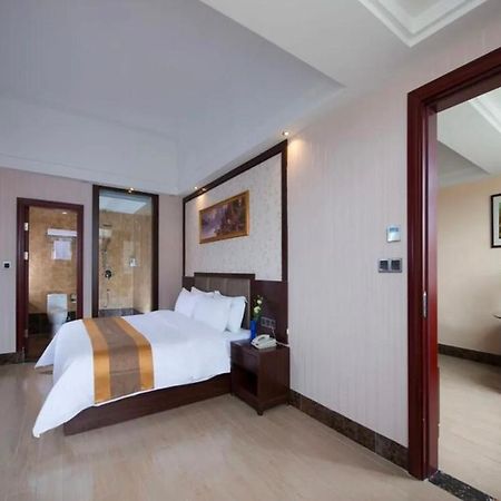 Vienna International Hotel Jieyang Chaoshan Airport Екстериор снимка